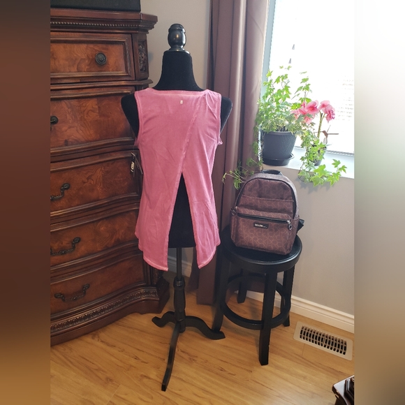 Ideology Small open back tank top - Picture 5 of 7